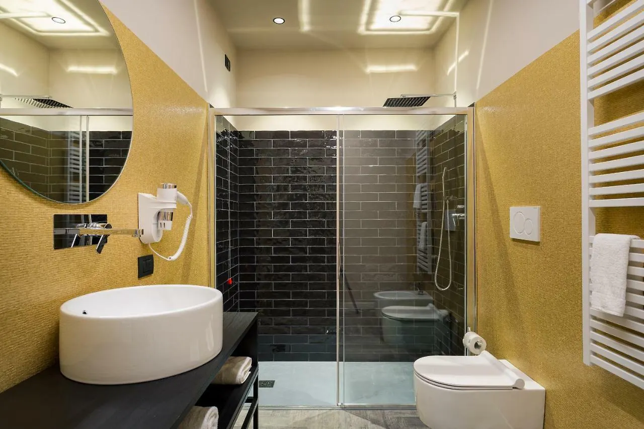 Italianflat - Theatrum Rooms And Suite Werona 2*,  Włochy
