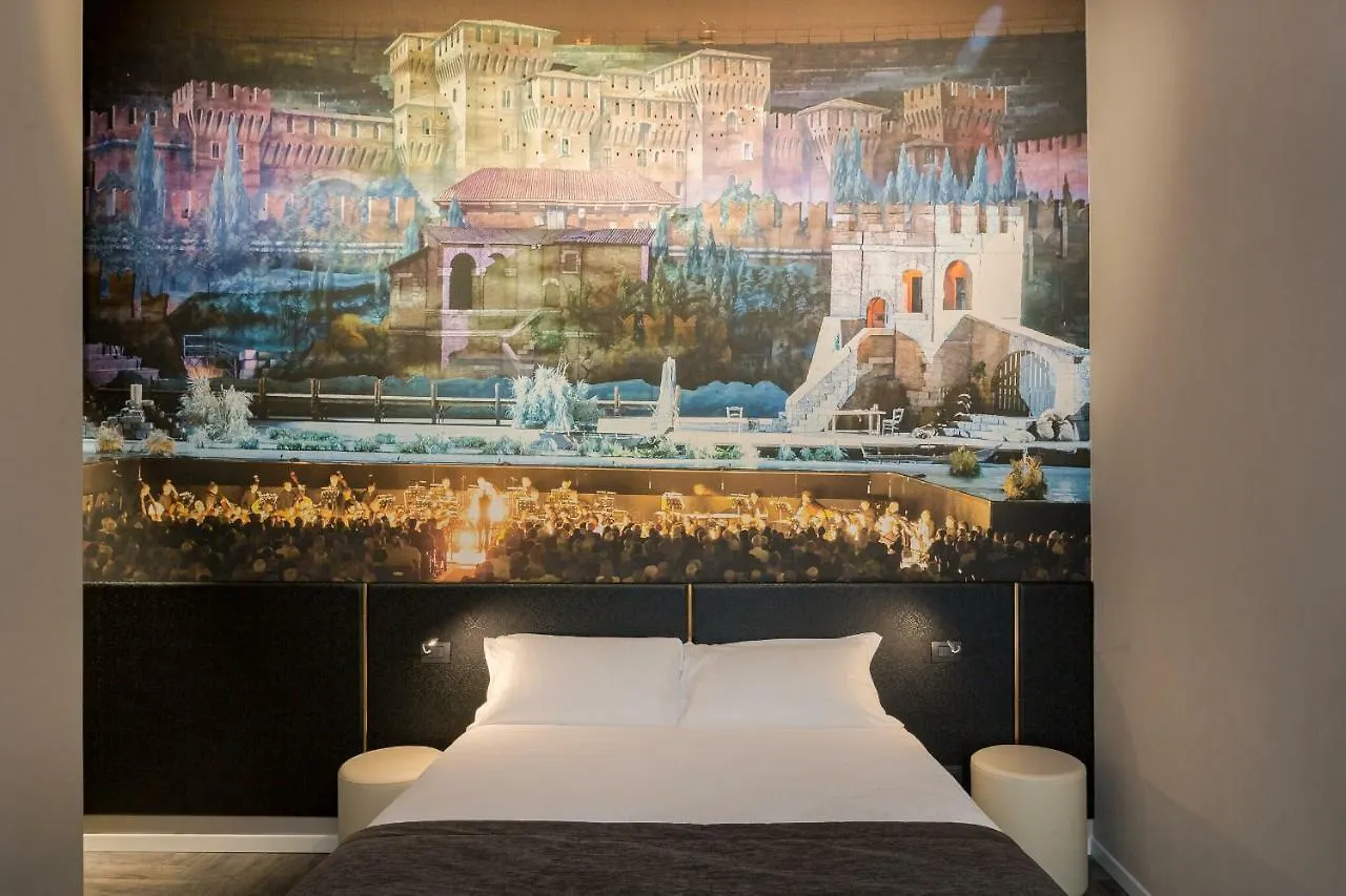 Italianflat - Theatrum Rooms And Suite Verona 2*,  Itália